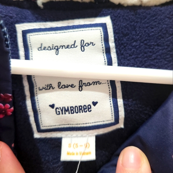 Gymboree fleeced lined puffer vest - Picture 4 of 6